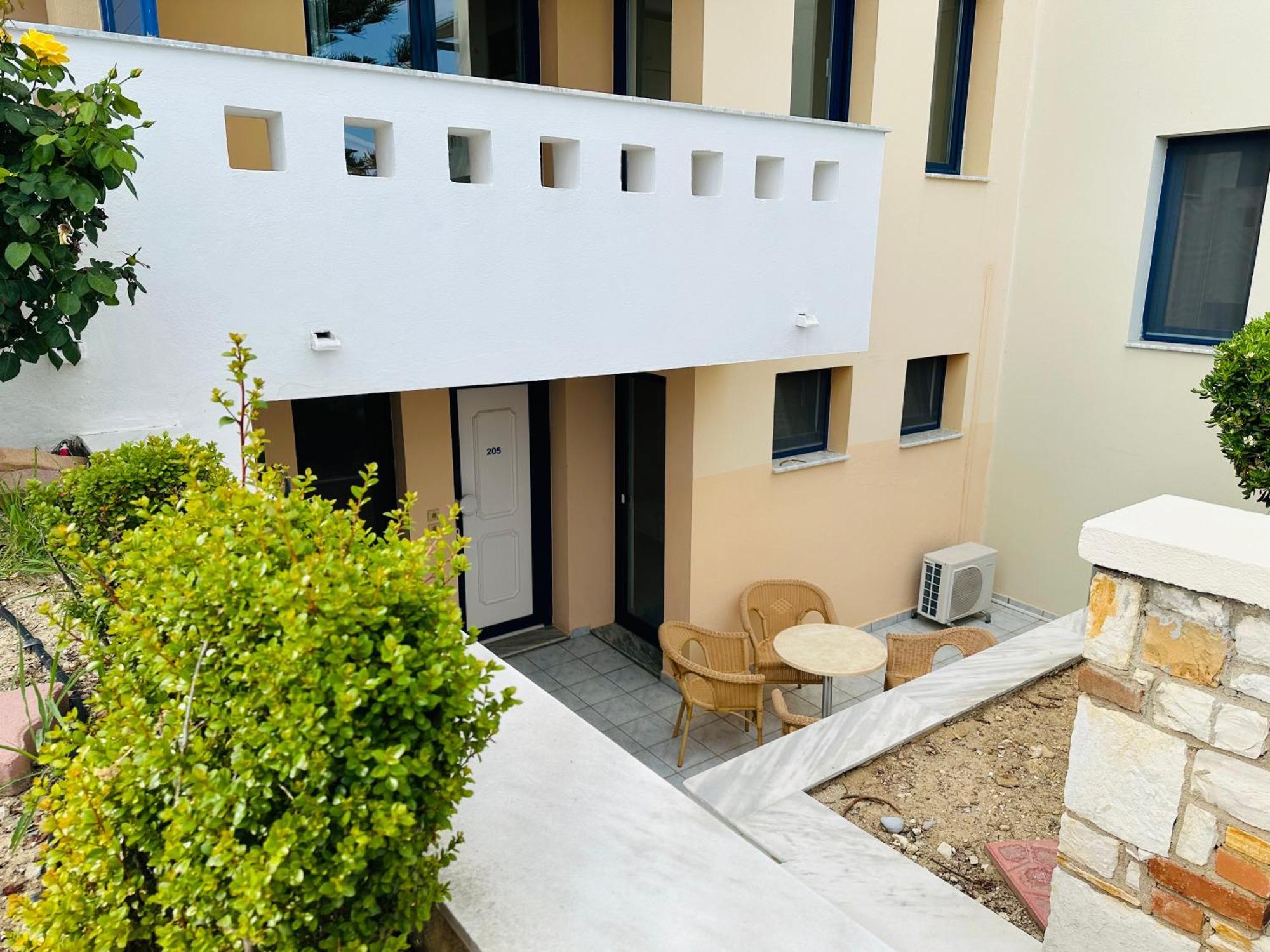 Sea Breeze Apartments Chios Monolia Exteriör bild